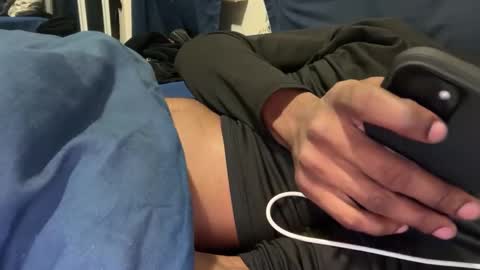 Snapshot of theeshooterr chatting on February 11, 12:06 am theeshooterr online show from February 11, 12:06 am