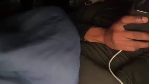 Snapshot of theeshooterr chatting on January 25, 10:18 pm theeshooterr online show from January 25, 10:18 pm