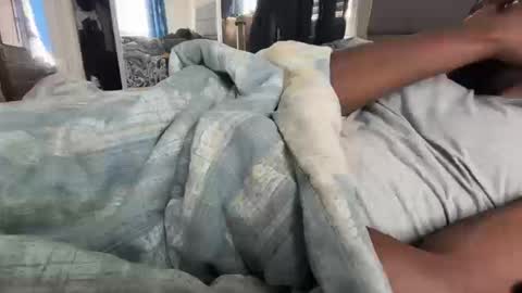 Snapshot of theeshooterr chatting on October 14, 3:04 pm theeshooterr online show from October 14, 3:04 pm