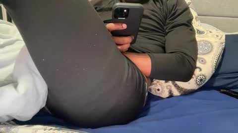 Snapshot of theeshooterr chatting on February 4, 10:55 pm theeshooterr online show from February 4, 10:55 pm