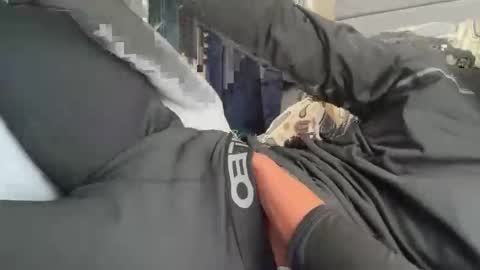 Snapshot of theeshooterr chatting on January 27, 1:41 pm theeshooterr online show from January 27, 1:41 pm