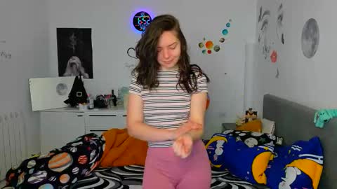 TheFarmergirl online show from March 8, 4:49 am