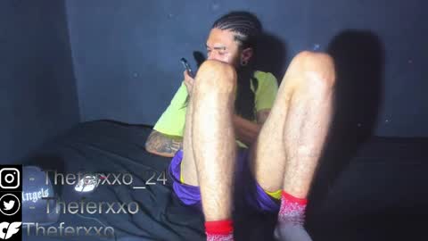 independent Model online show from April 8, 9:29 pm