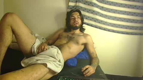 Snapshot of theferxxo_12 chatting on February 1, 1:02 am independent Model online show from February 1, 1:02 am