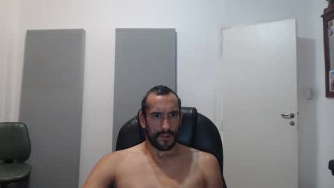 Snapshot of thekingofpains chatting on December 9, 12:08 pm KINGOFPAINS online show from December 9, 12:08 pm