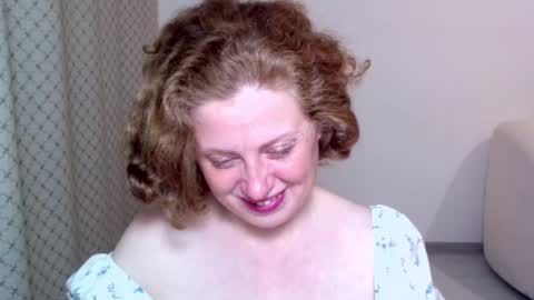 Ella online show from October 19, 6:34 pm