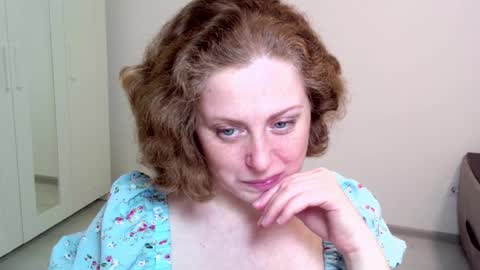 Ella online show from February 26, 4:16 pm