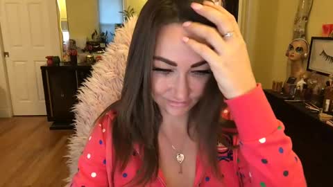 Cach Nelson online show from December 20, 7:50 pm