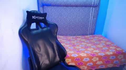 THEO online show from March 28, 11:06 pm