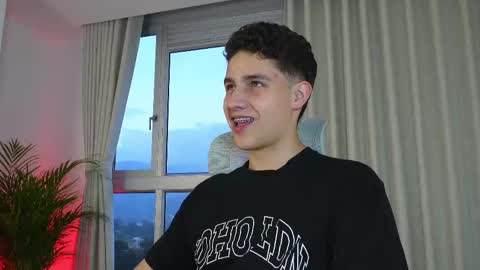  THEO- MATEO  online show from February 23, 11:04 pm