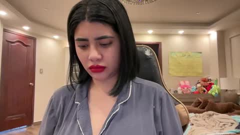 therealcamilabaddie online show from September 25, 11:39 am