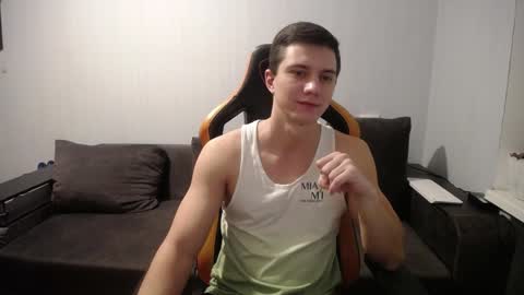 Snapshot of theroadtomars chatting on January 6, 11:42 pm Nick   online show from January 6, 11:42 pm