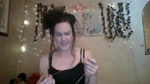 sillymillie0 online show from June 27, 11:44 pm