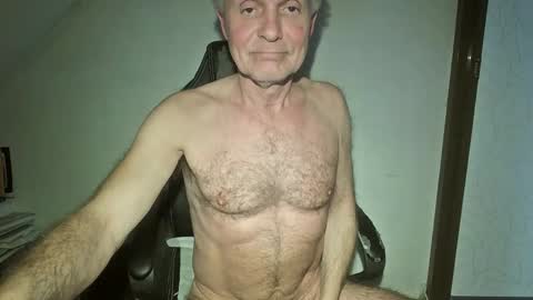 NudeDJ online show from April 20, 5:54 am