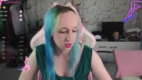 Snapshot of thetrixy chatting on September 27, 3:10 pm The Great And Powerful Trixie online show from September 27, 3:10 pm