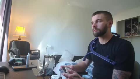 troy online show from February 25, 9:26 pm