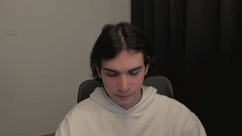 thiaan__ online show from February 4, 1:12 am