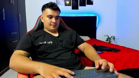 Thiago online show from February 10, 9:04 am