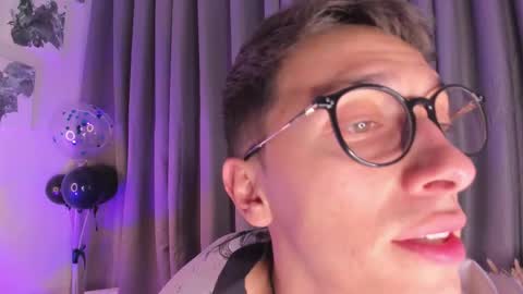 SanThiago online show from February 25, 9:07 pm