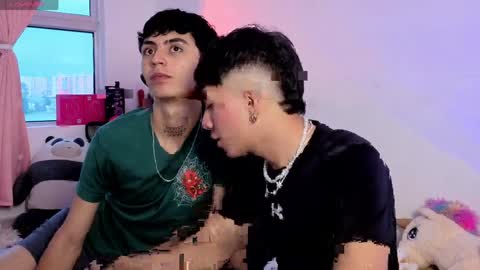 thiago_n_sam online show from April 4, 9:00 pm