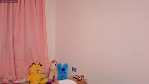 thiago_n_sam online show from April 8, 6:16 am