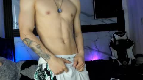 thiagoferrerohot online show from March 18, 2:34 pm