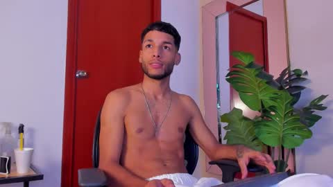 ThiagoFerreti online show from March 27, 8:26 am