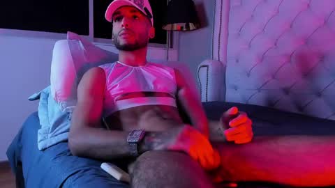ThiagoFerreti online show from May 22, 4:08 am