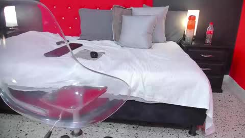 Thia Gomez online show from March 12, 4:13 pm