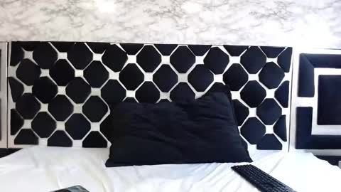 Thiago   online show from March 27, 1:12 pm