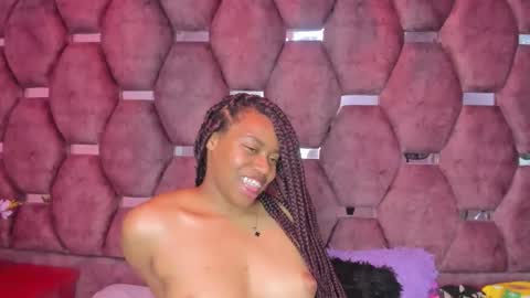 thiana_taylor online show from December 18, 8:26 pm