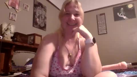 thickblonde_92 online show from October 5, 12:30 am