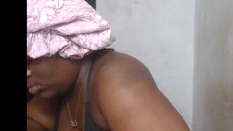 thickebonny0 online show from September 27, 10:57 am