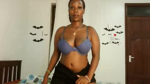 thickiie online show from November 29, 8:38 pm