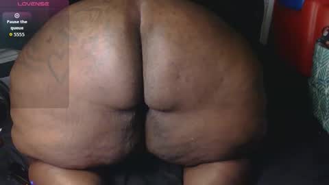 Thickumzz41 online show from January 13, 6:21 am