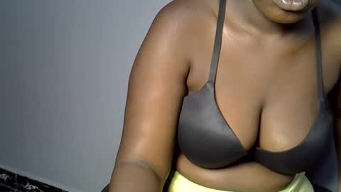 thicky_ebony001 online show from March 21, 9:14 am