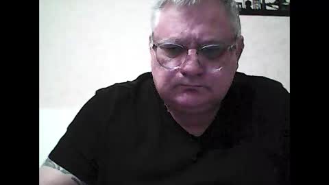 Thierrysymp online show from November 18, 5:27 pm