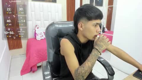  THIAGO COLLINS  online show from March 29, 5:36 pm