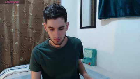 Snapshot of thiiago_tay chatting on October 5, 12:52 am Thiiago online show from October 5, 12:52 am