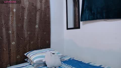 Snapshot of thiiago_tay chatting on October 14, 8:17 am Thiiago online show from October 14, 8:17 am