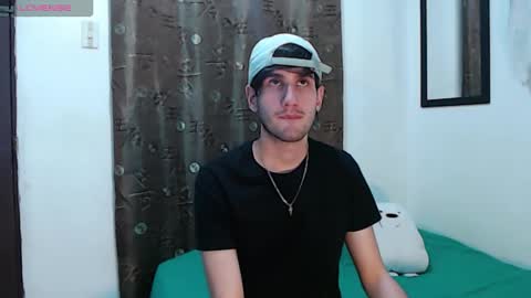 Snapshot of thiiago_tay chatting on September 12, 9:55 am Thiiago online show from September 12, 9:55 am