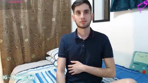 Snapshot of thiiago_tay chatting on October 7, 5:25 am Thiiago online show from October 7, 5:25 am