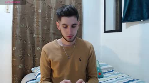 Snapshot of thiiago_tay chatting on October 6, 4:30 am Thiiago online show from October 6, 4:30 am