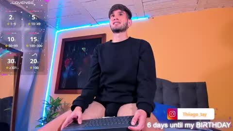 Snapshot of thiiago_tay chatting on December 19, 3:41 pm Thiiago online show from December 19, 3:41 pm