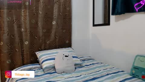 Snapshot of thiiago_tay chatting on October 2, 4:22 am Thiiago online show from October 2, 4:22 am