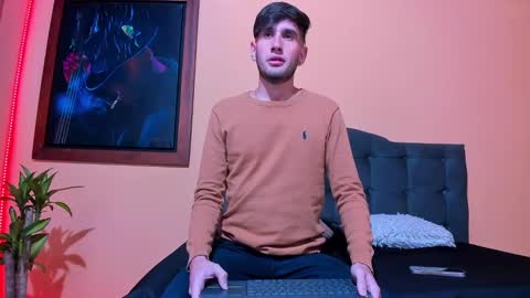 Snapshot of thiiago_tay chatting on December 10, 1:11 pm Thiiago online show from December 10, 1:11 pm