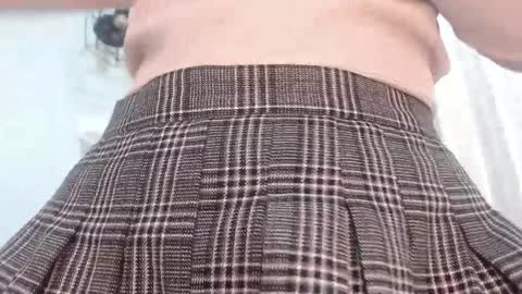 sara online show from April 11, 2:27 am