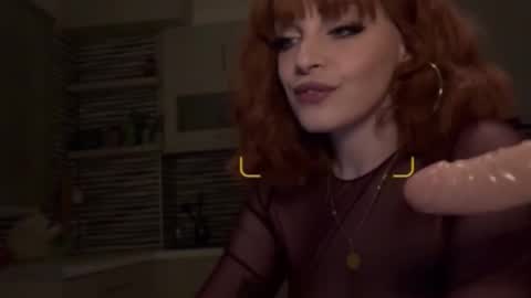 Sarra Rhies online show from February 4, 8:02 pm