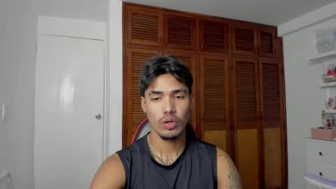 Thomas online show from June 26, 11:43 pm