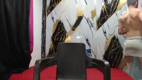 Thomas online show from November 13, 10:56 pm